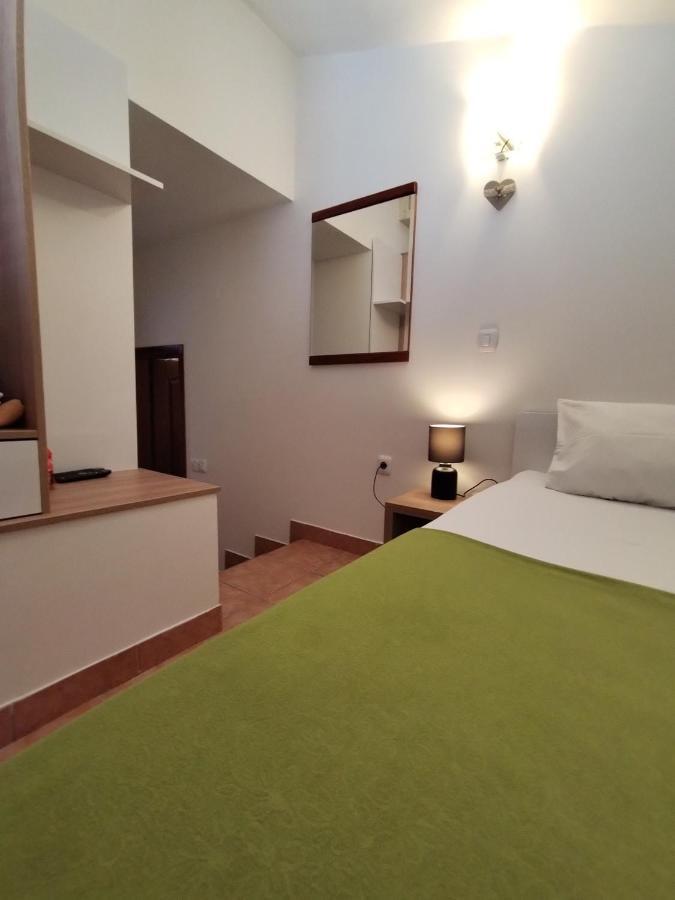Guest House Jedro Petrovac المظهر الخارجي الصورة