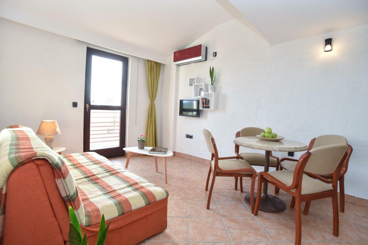 Guest House Jedro Petrovac المظهر الخارجي الصورة