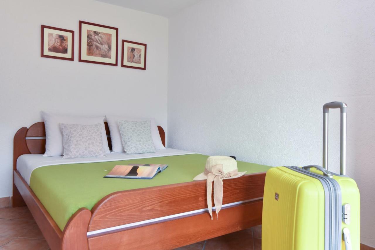 Guest House Jedro Petrovac المظهر الخارجي الصورة